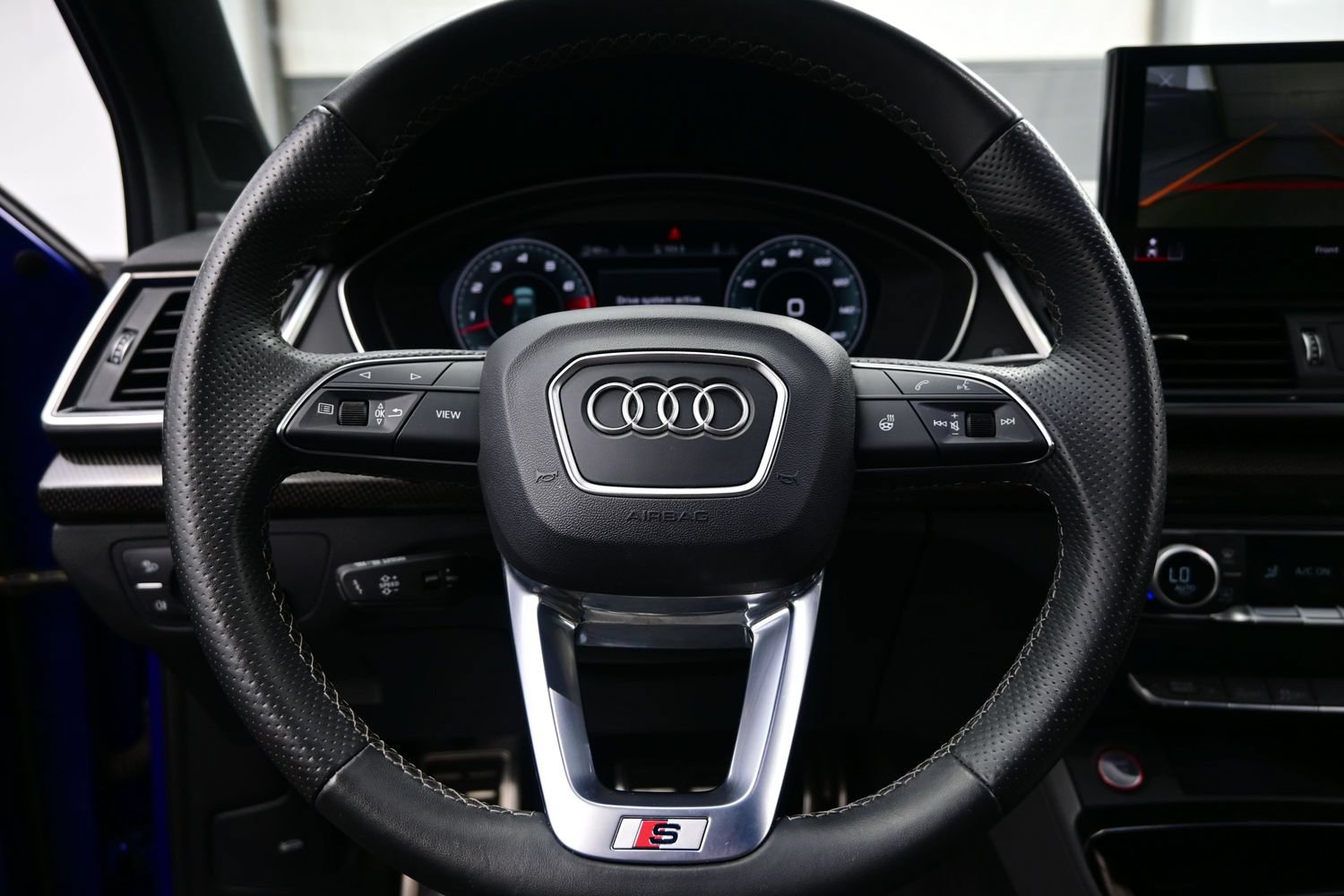 Used 2022 Audi SQ5 Premium Plus AWD/4WD image 25