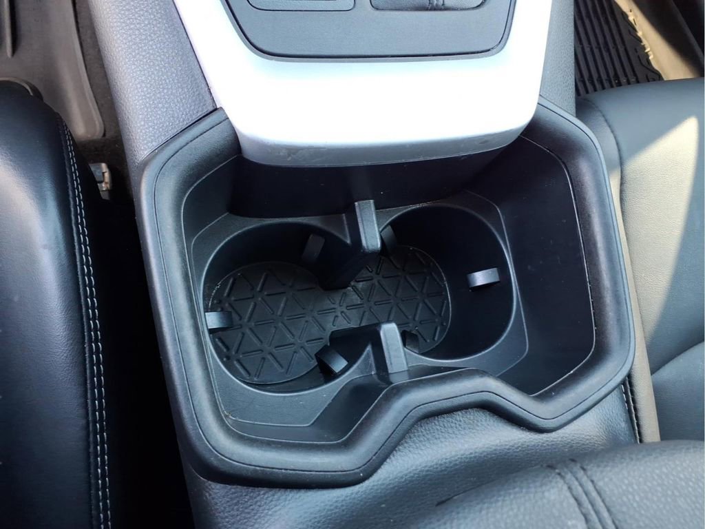 Used 2023 Toyota RAV4 XLE Premium image 26