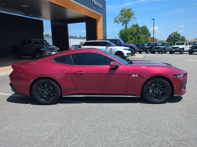 Used 2025 Ford Mustang GT RWD image 3