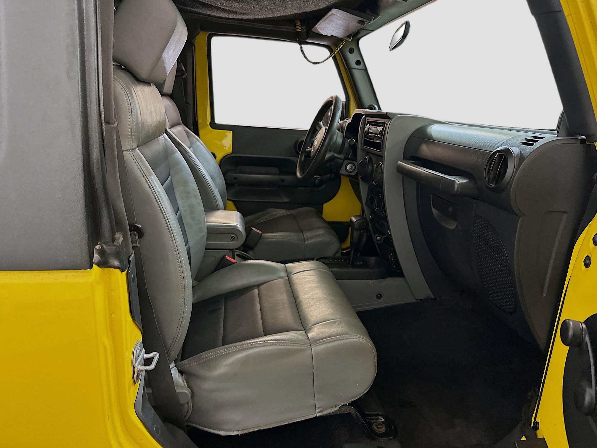 Used 2009 Jeep Wrangler X image 28