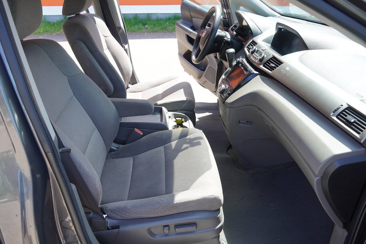 Used 2015 Honda Odyssey EX image 17