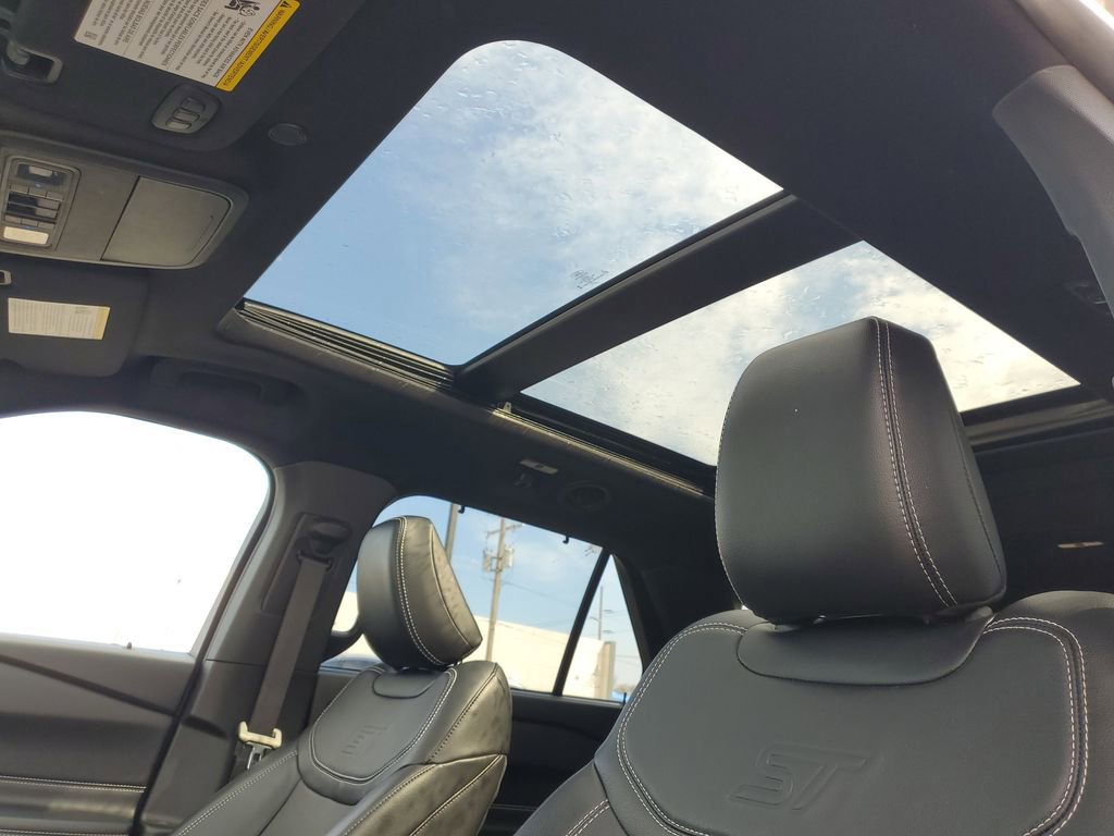 Used 2023 Ford Explorer ST w/ Equipment Group 401A image 11