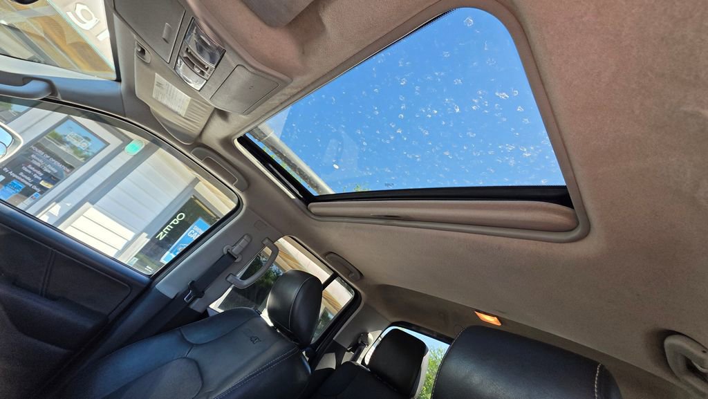 Used 2015 Nissan Frontier PRO-4X w/ Pro-4x Luxury Package AWD/4WD image 17