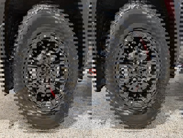 Used 2022 Nissan Frontier PRO-4X w/ Pro-4X Premium Package image 13