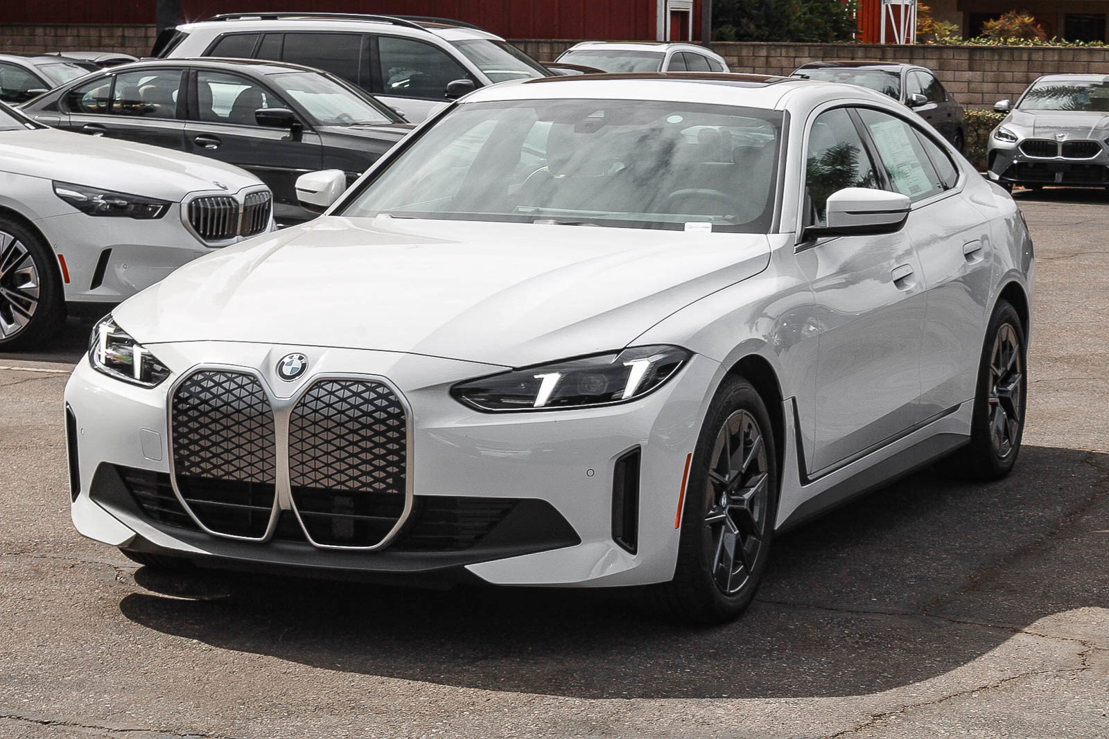 New 2026 BMW i4 xDrive40i AWD/4WD image 3