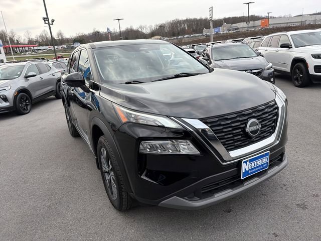 Used 2023 Nissan Rogue SV AWD/4WD image 3