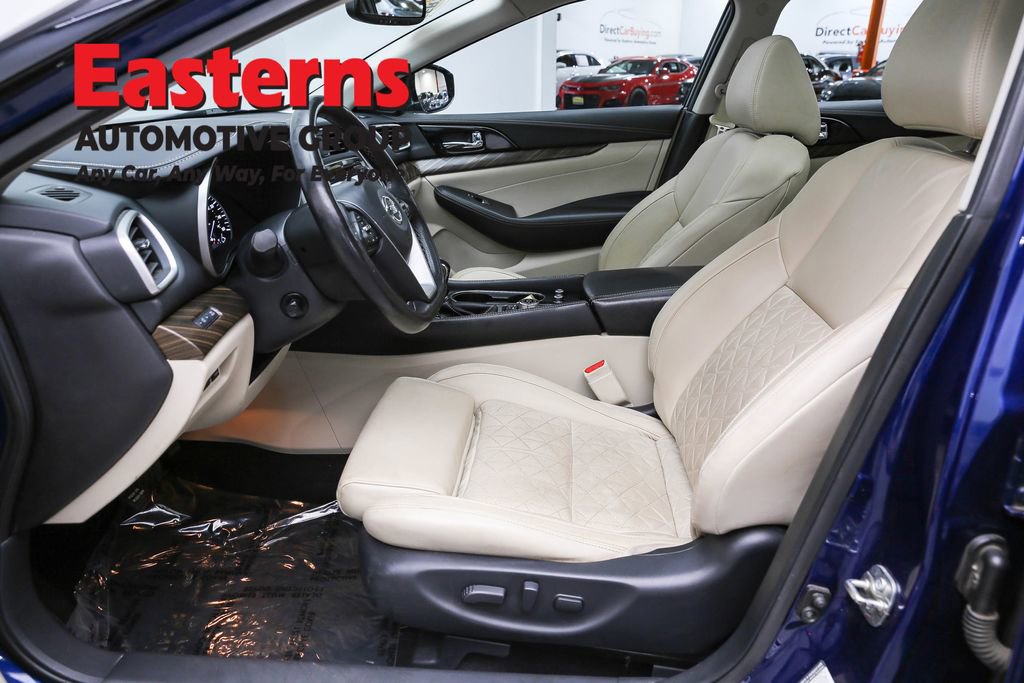 Used 2016 Nissan Maxima Platinum w/ Interior Lighting Package image 14