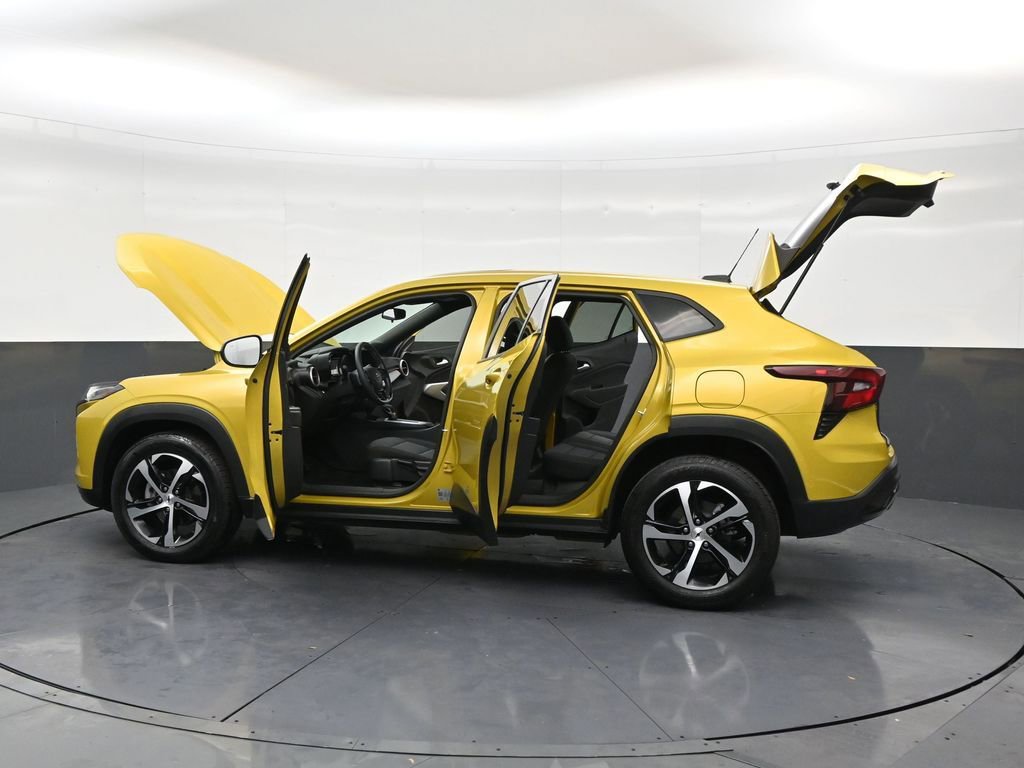 Used 2024 Chevrolet Trax RS w/ Sunroof Package image 32