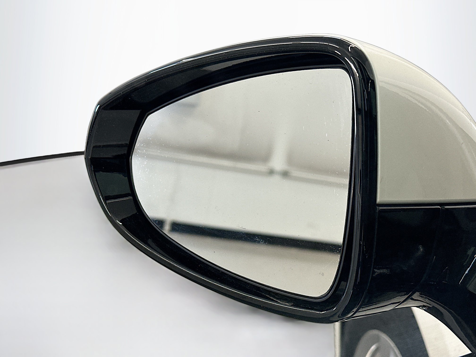 Used 2012 Chevrolet Volt Premium w/ Premium Trim Package FWD image 16