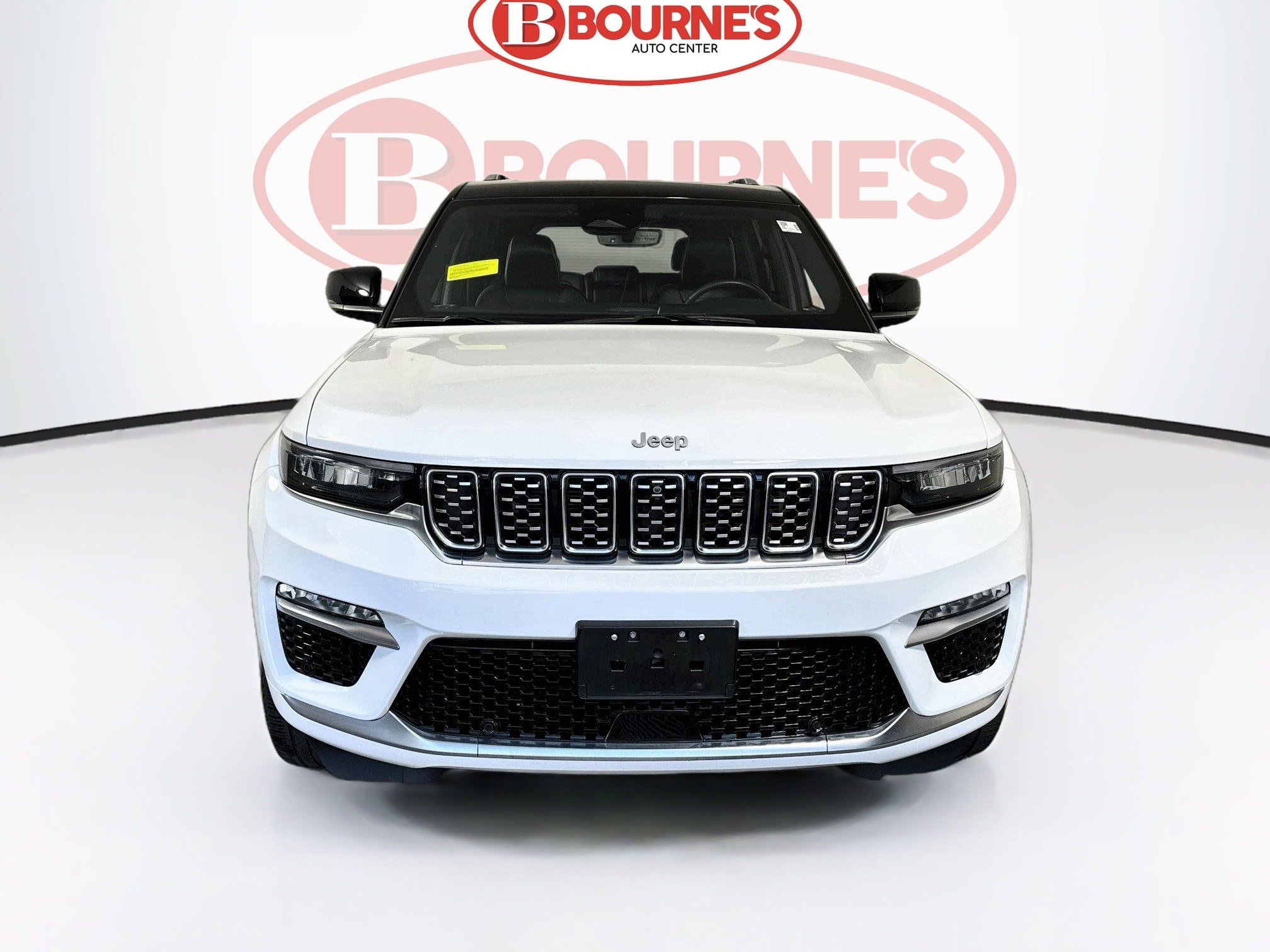 Used 2023 Jeep Grand Cherokee Summit w/ Luxury Tech Group V AWD/4WD image 7