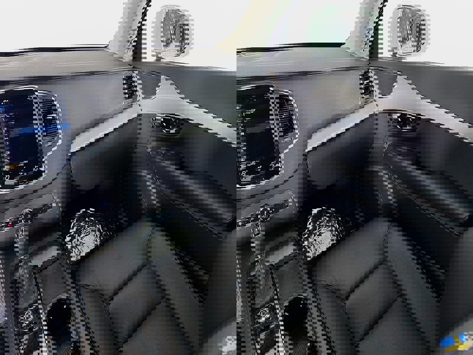 Used 2022 Volvo XC90 T5 Momentum image 25