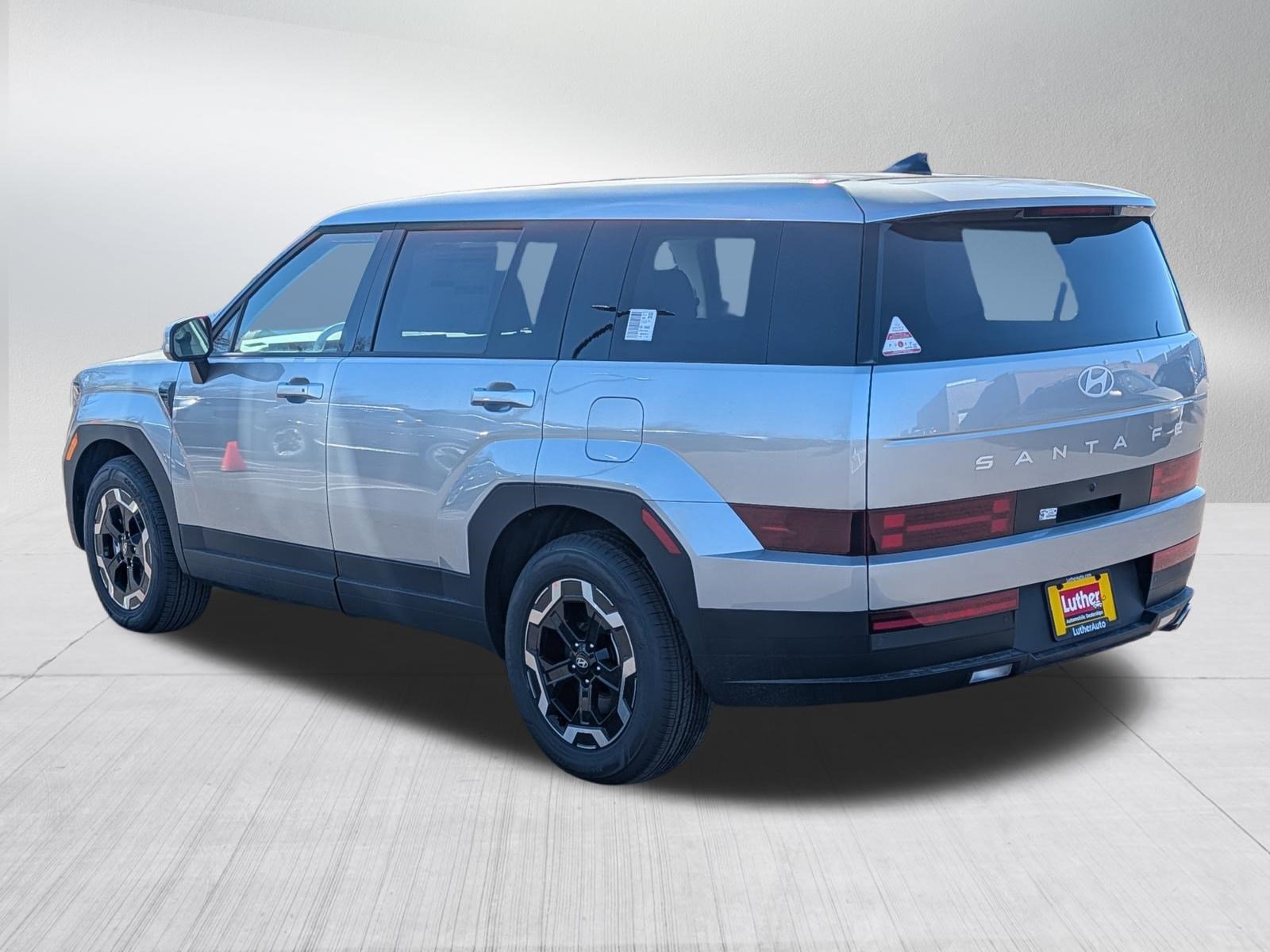 New 2026 Hyundai Santa Fe SE image 3