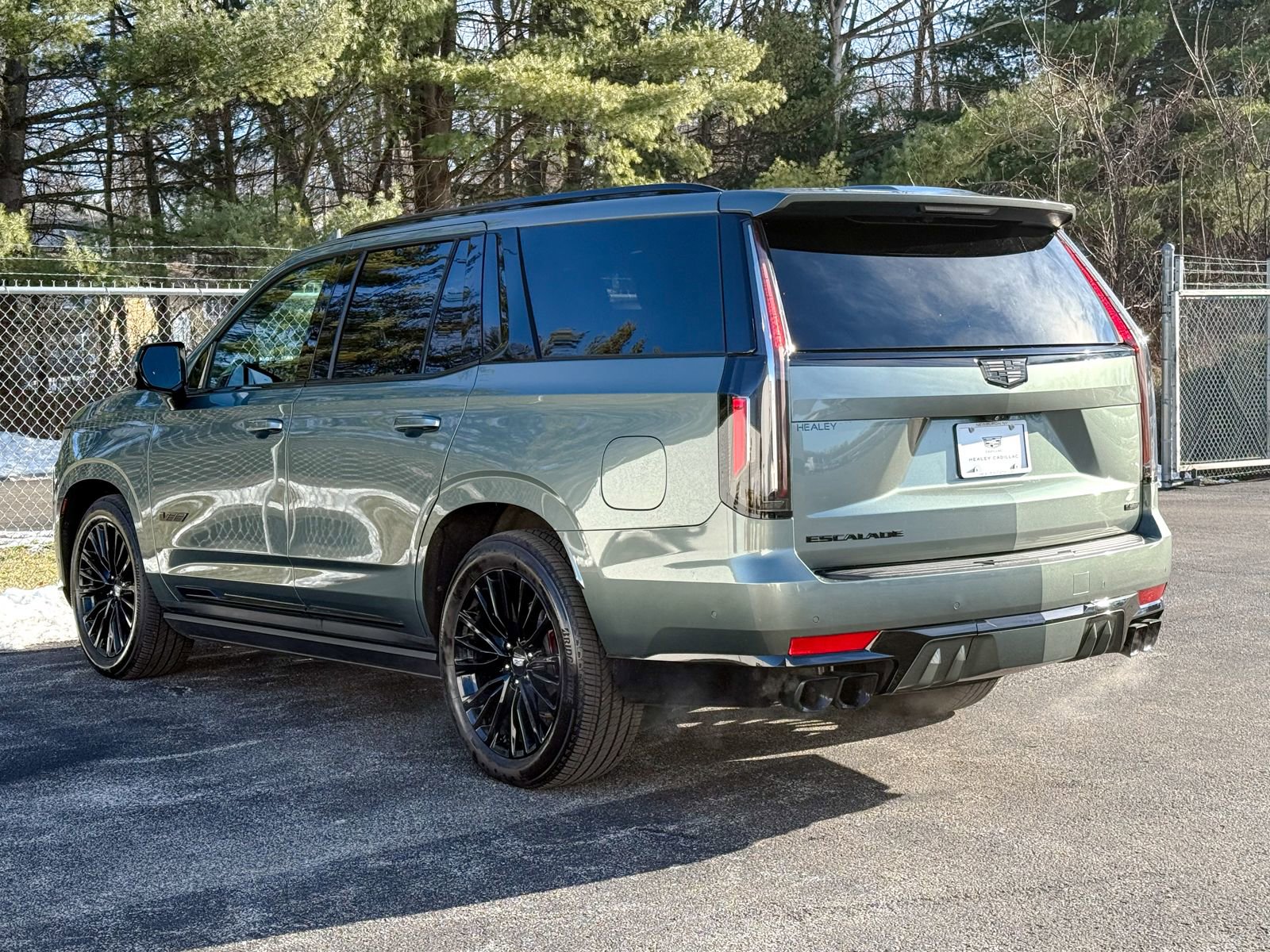 Used 2023 Cadillac Escalade V image 7