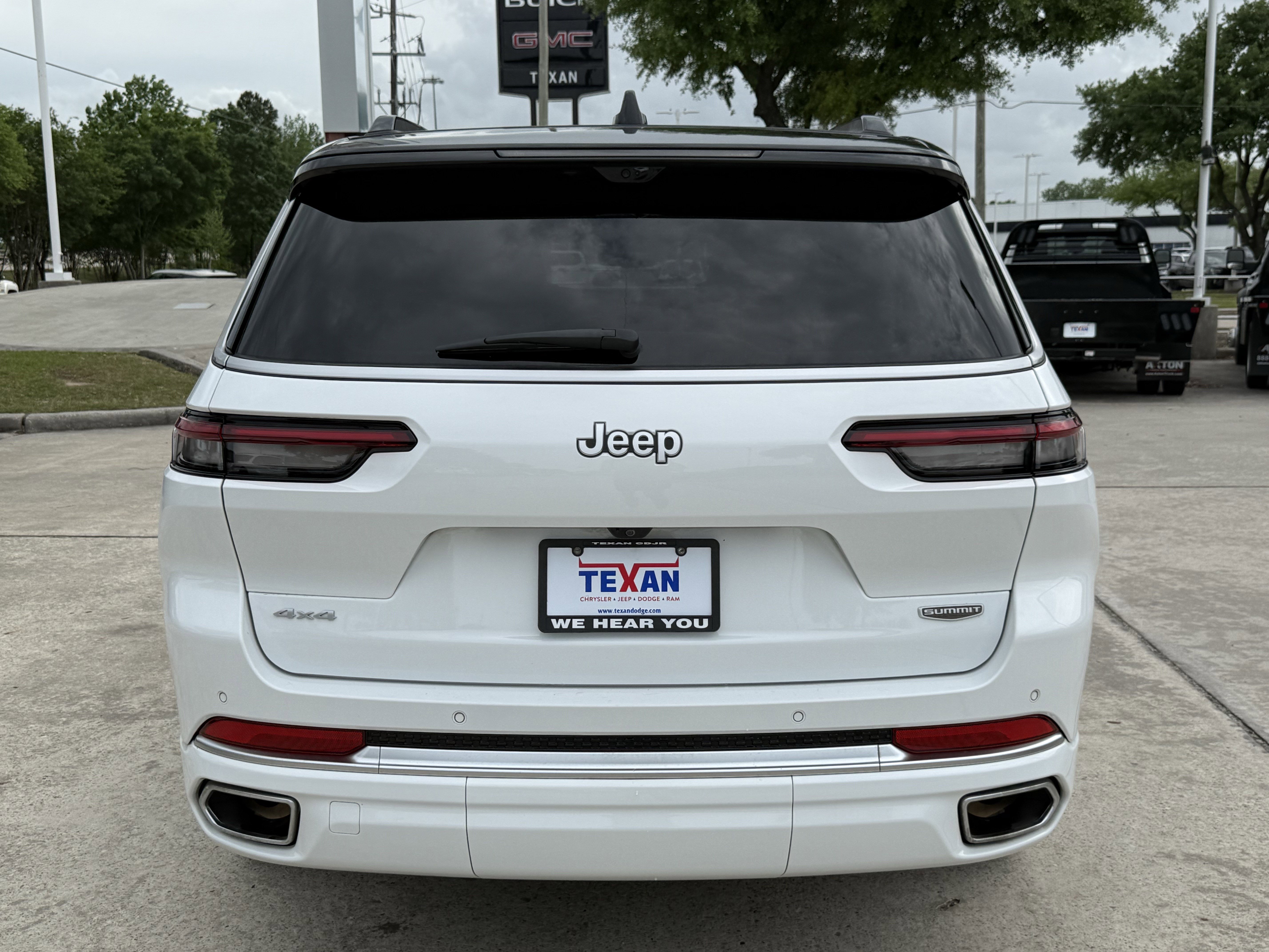 Used 2024 Jeep Grand Cherokee L Summit w/ Advanced Protech Group IV image 6