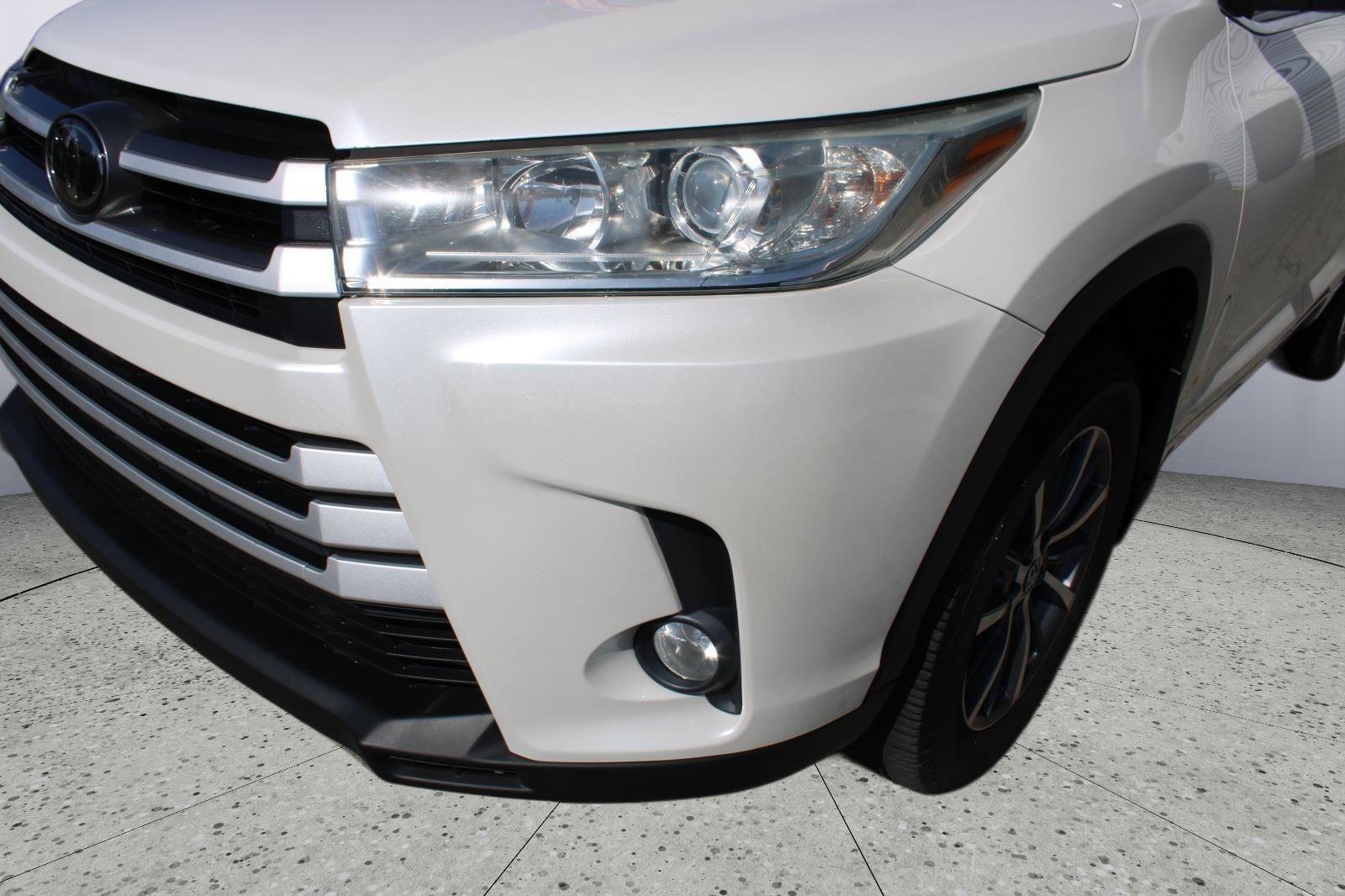 Used 2017 Toyota Highlander XLE image 10