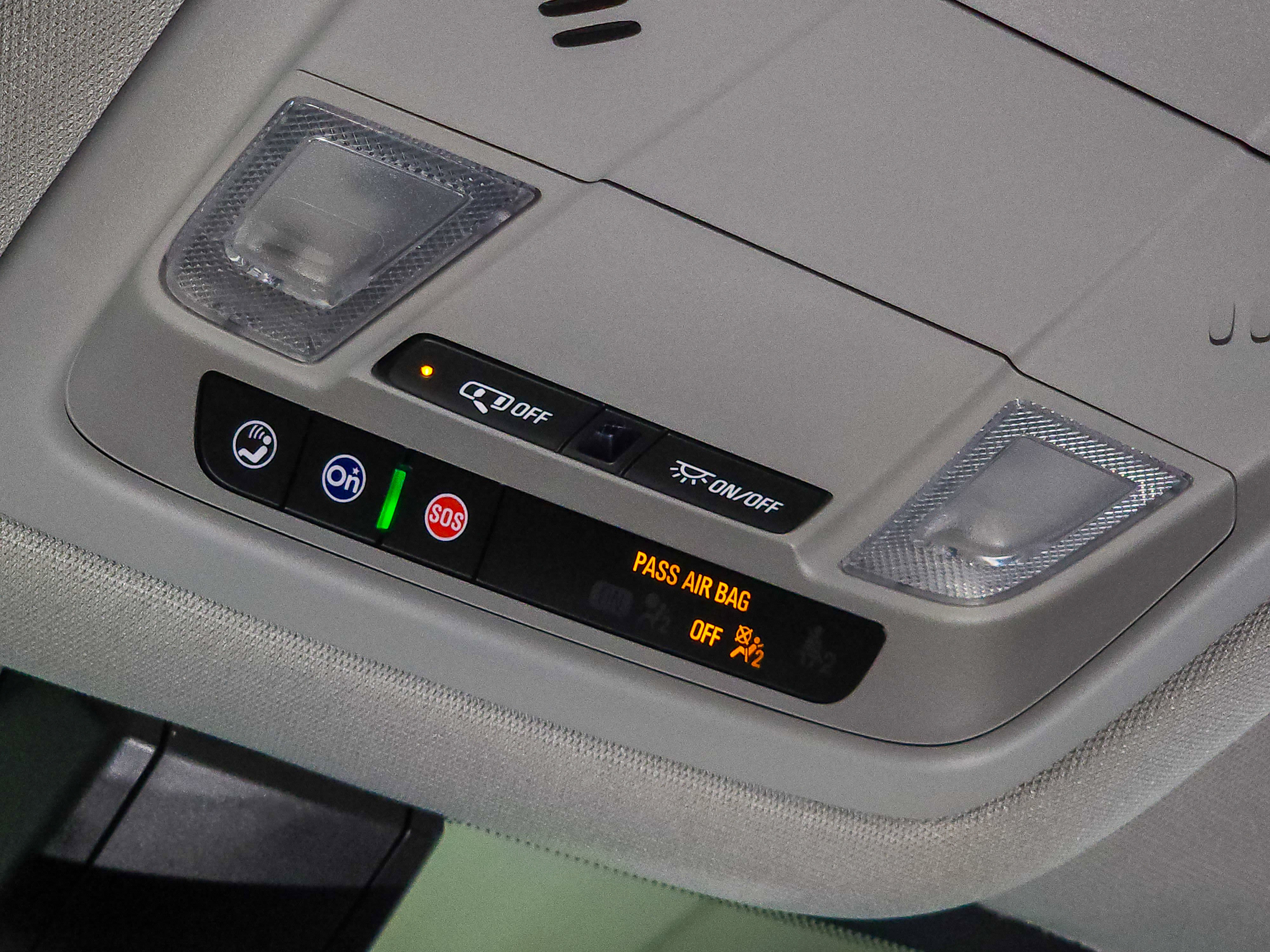 Used 2020 GMC Acadia SLE image 32