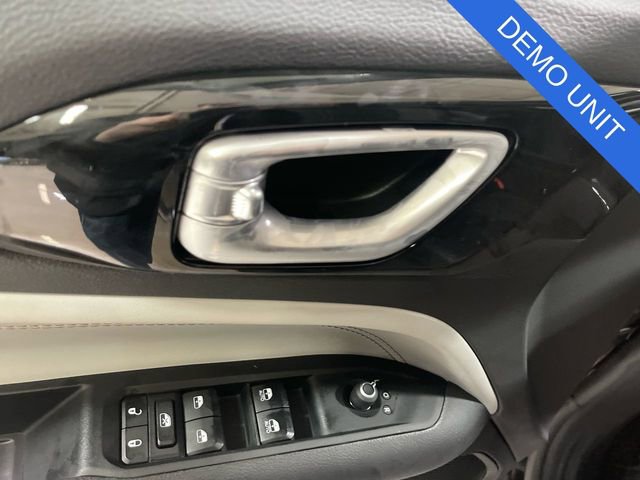 New 2026 Jeep Compass Limited image 13