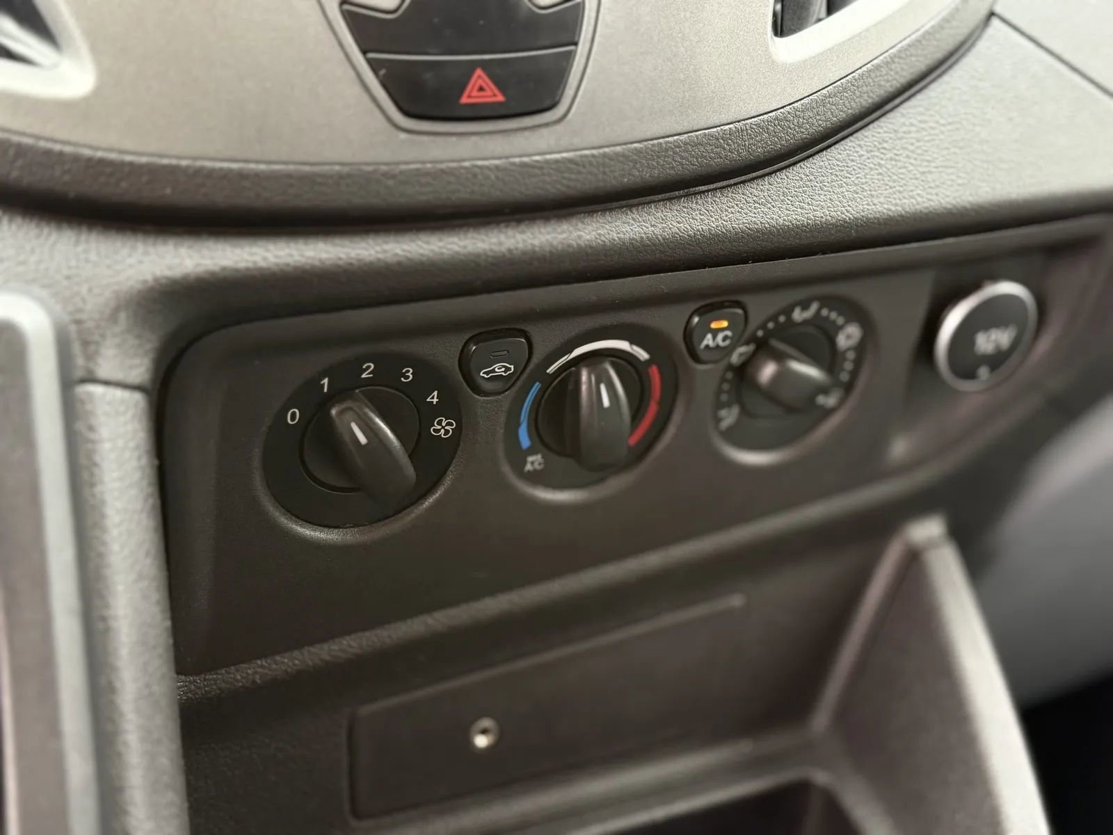 Used 2018 Ford Transit 250 148 Low Roof image 27