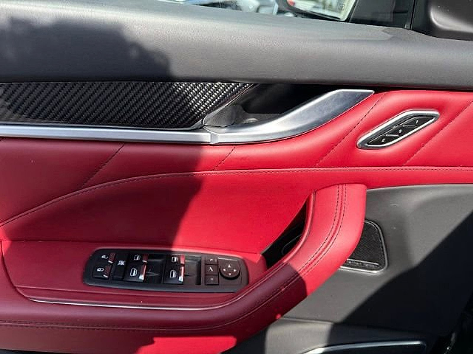 Used 2021 Maserati Levante GTS image 11