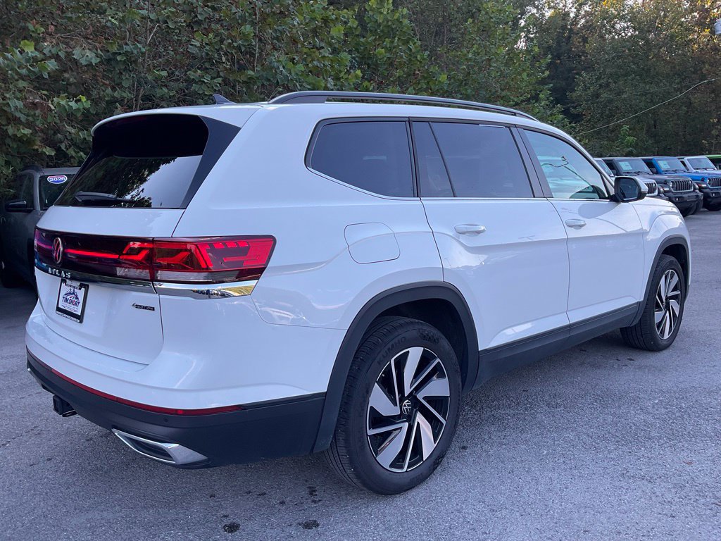 Used 2025 Volkswagen Atlas SE AWD/4WD image 6