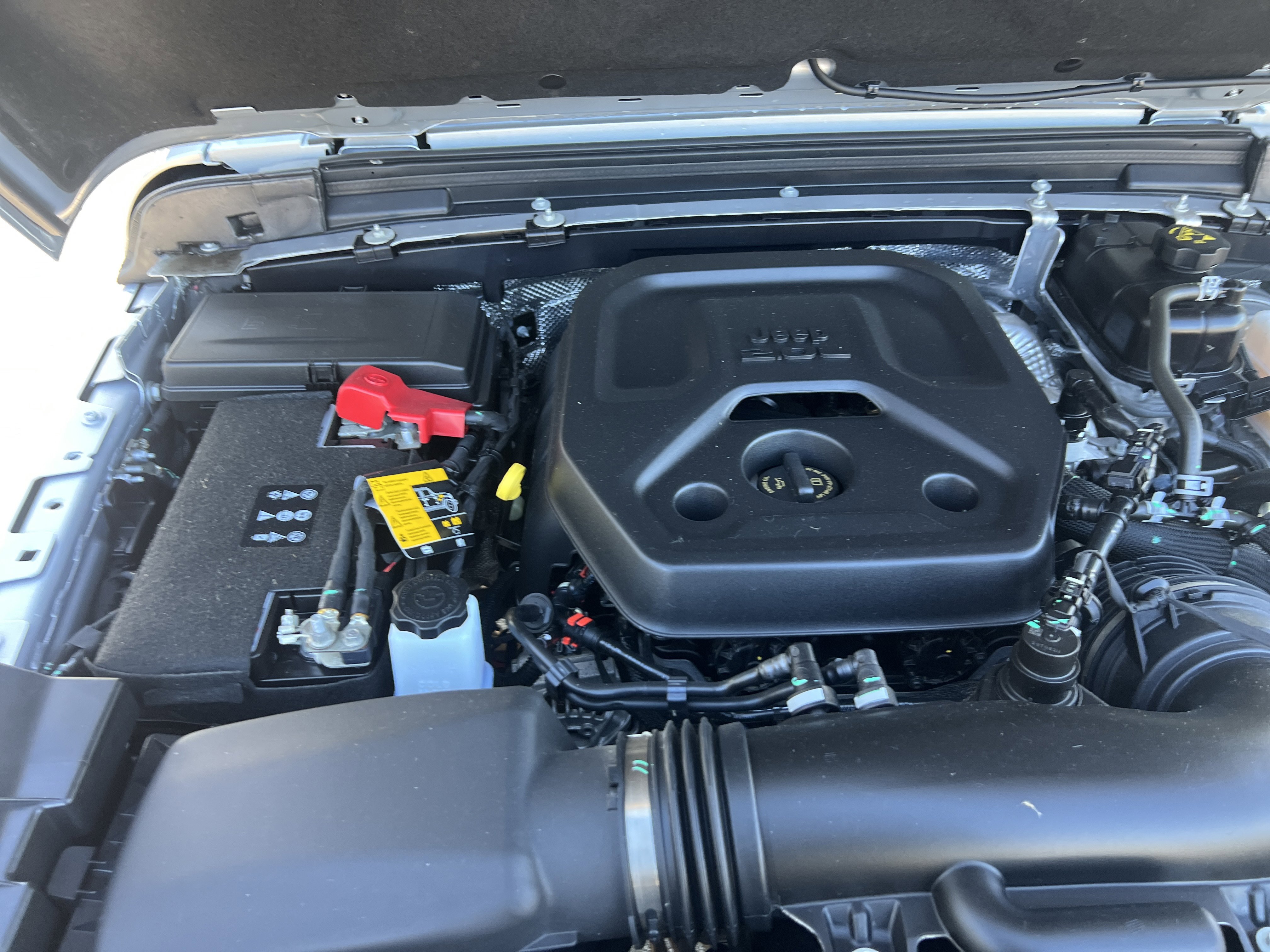 Used 2024 Jeep Wrangler Sahara image 24