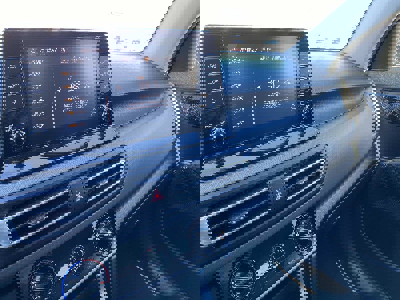 Used 2023 Kia Seltos LX image 28