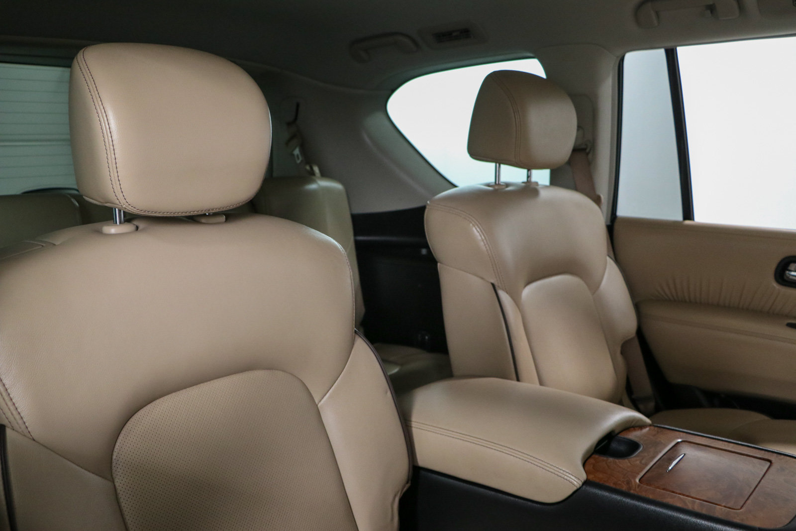Used 2023 Nissan Armada SL w/ Captain's Chairs Package RWD image 30
