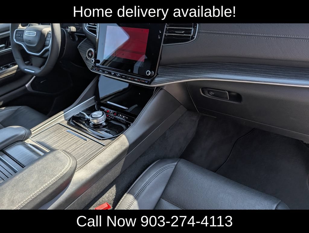 Used 2024 Jeep Wagoneer L Series II w/ Flexible Seating Group AWD/4WD image 34