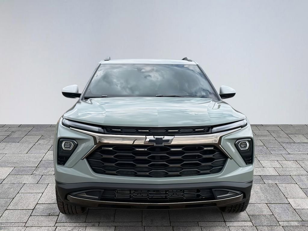 Used 2025 Chevrolet TrailBlazer ACTIV w/ Convenience Package image 2