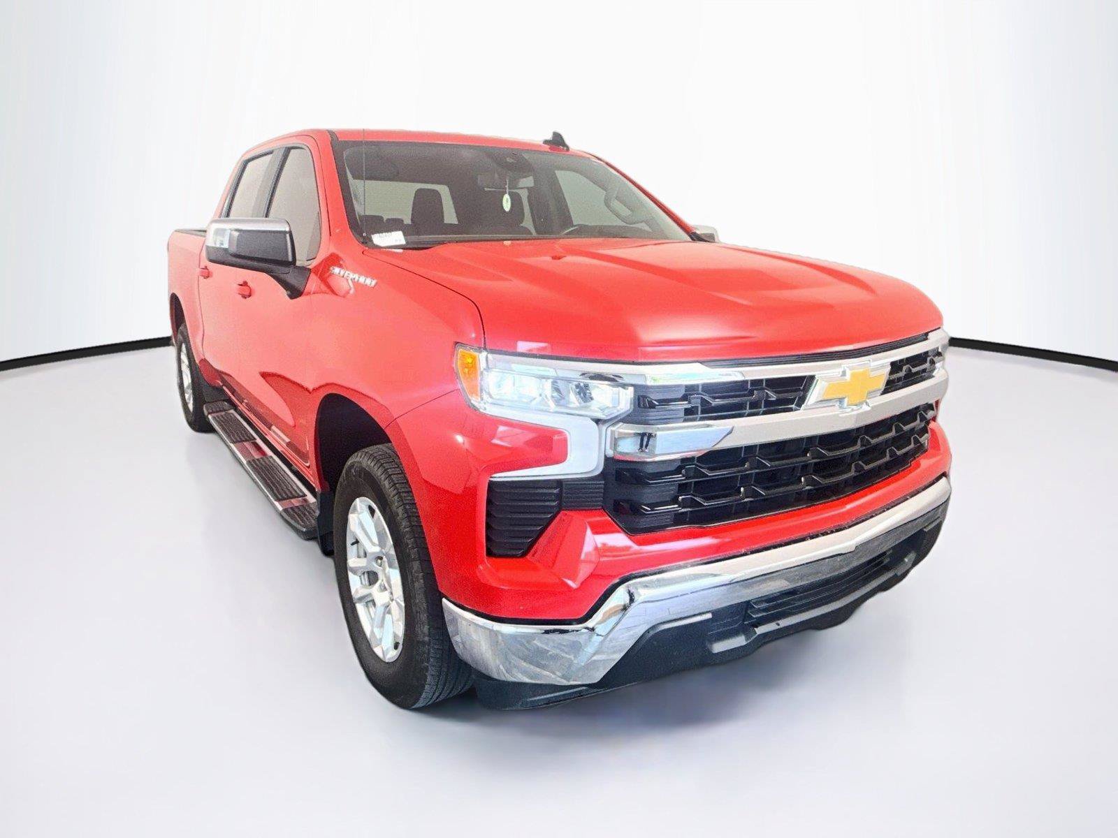 Used 2025 Chevrolet Silverado 1500 LT RWD image 7