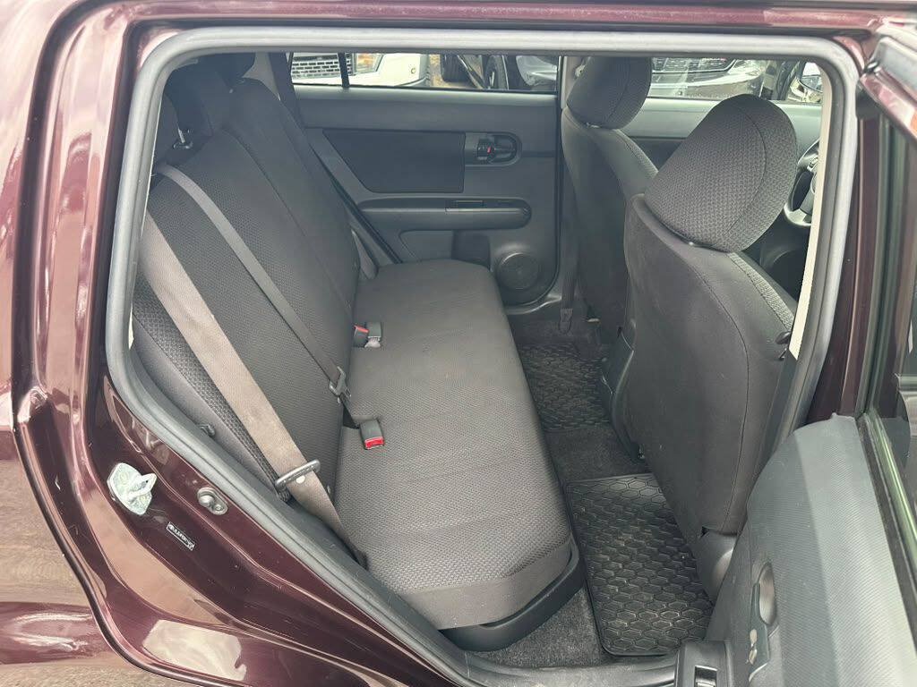 Used 2010 Scion xB FWD image 18