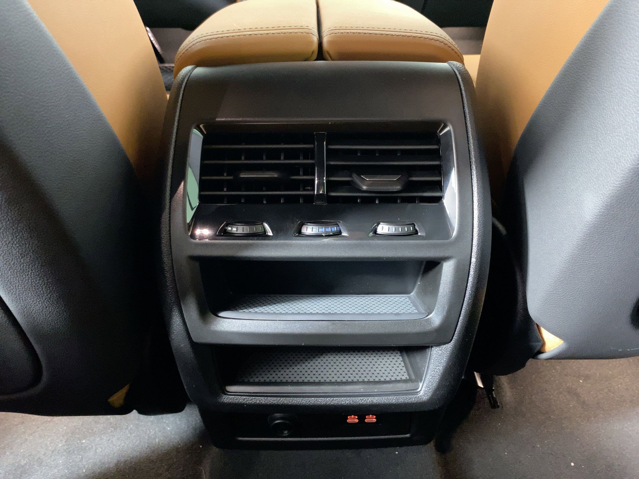 Used 2026 BMW X5 sDrive40i w/ Premium Package image 29