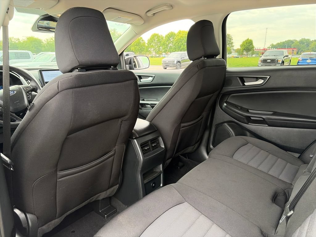 Used 2024 Ford Edge SE w/ Black Appearance Package AWD/4WD image 24