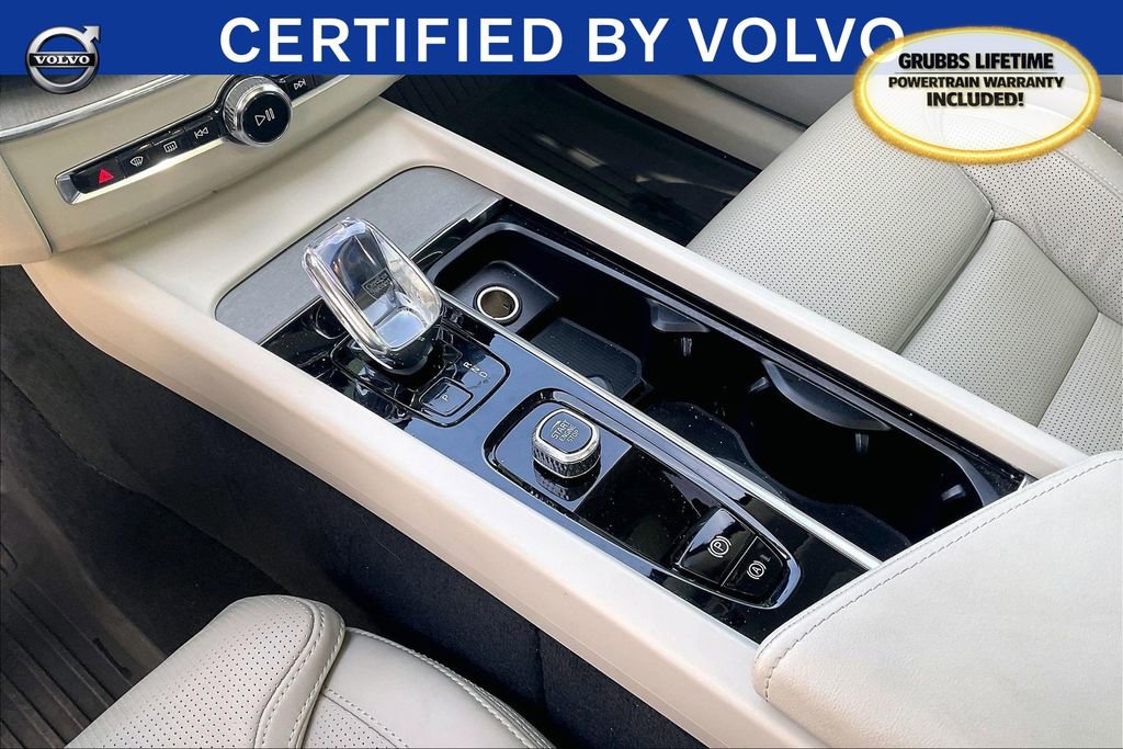 Used 2023 Volvo XC60 T8 Ultimate w/ Protection Package Premier image 18