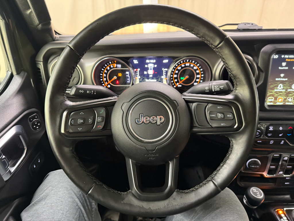 Used 2022 Jeep Gladiator Sport AWD/4WD image 32