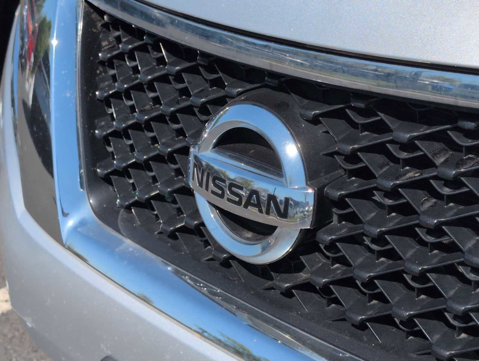 Used 2014 Nissan Pathfinder SV image 12