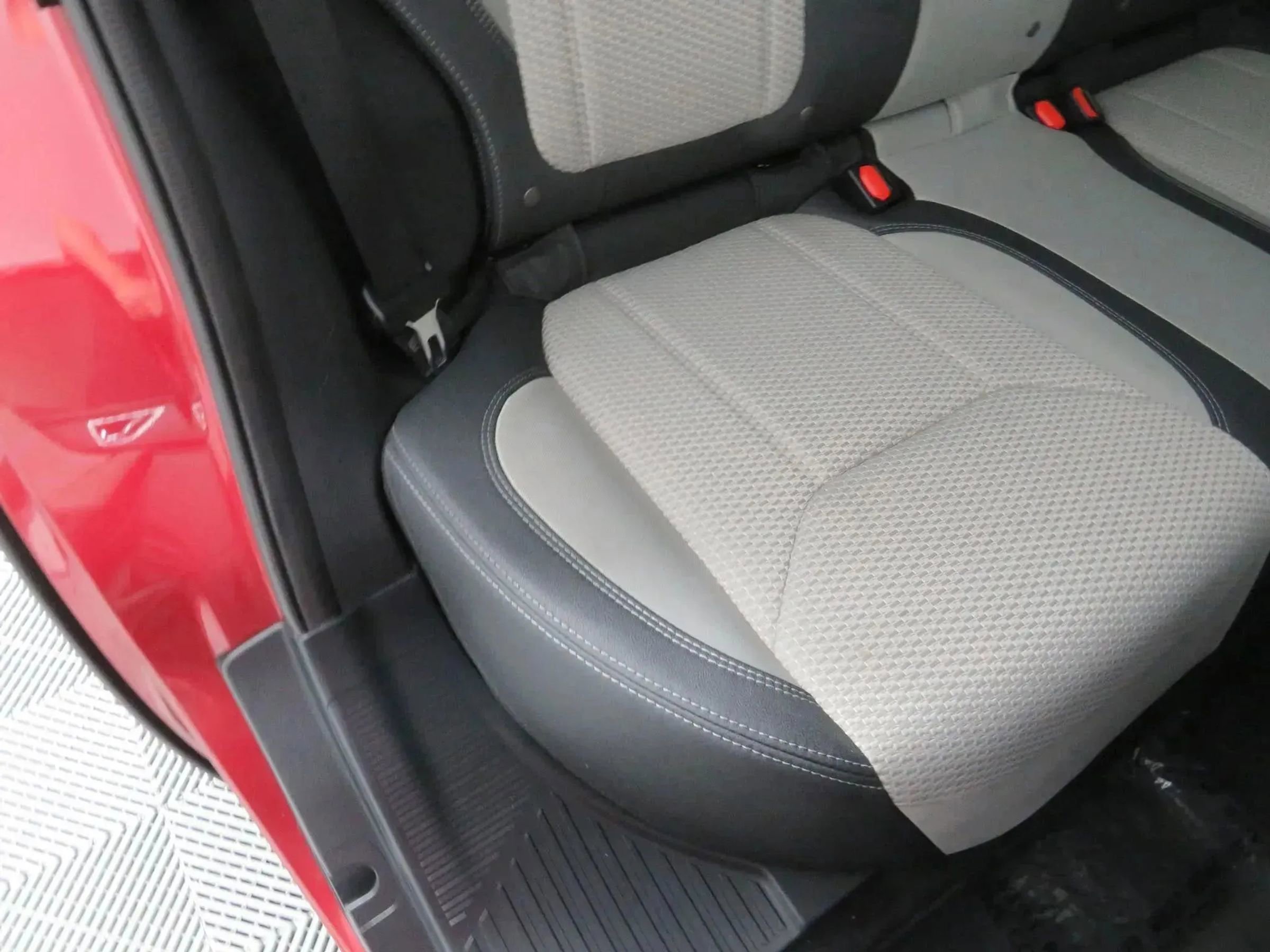 Used 2020 Subaru Forester Premium image 40