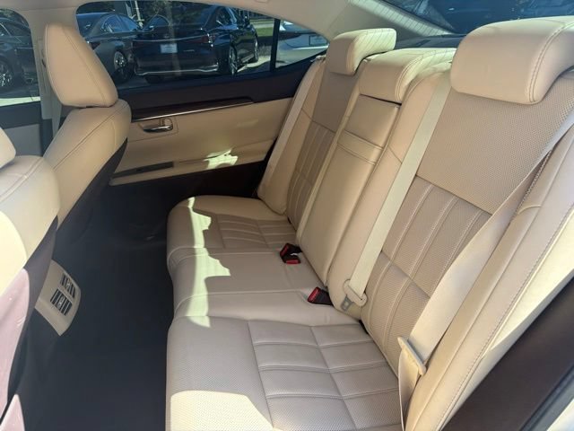 Used 2018 Lexus ES 350 w/ Luxury Package w/Wood Trim FWD image 35