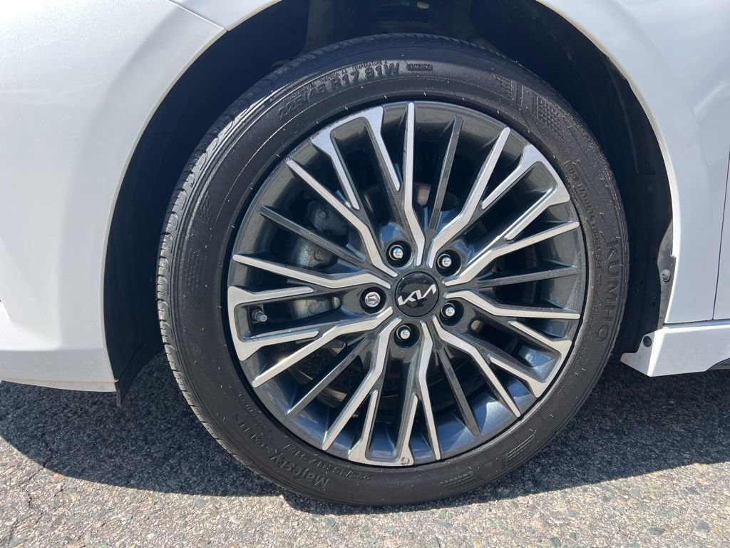 Certified 2023 Kia Forte GT-Line image 11