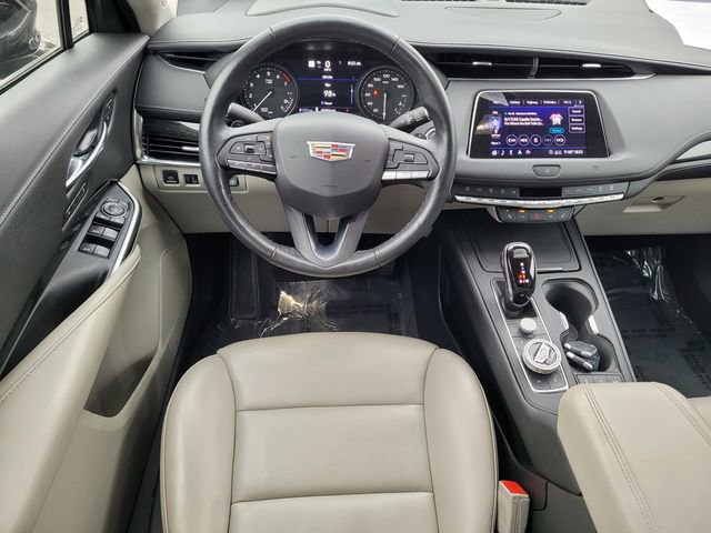 Used 2020 Cadillac XT4 Premium Luxury w/ Technology Package image 16