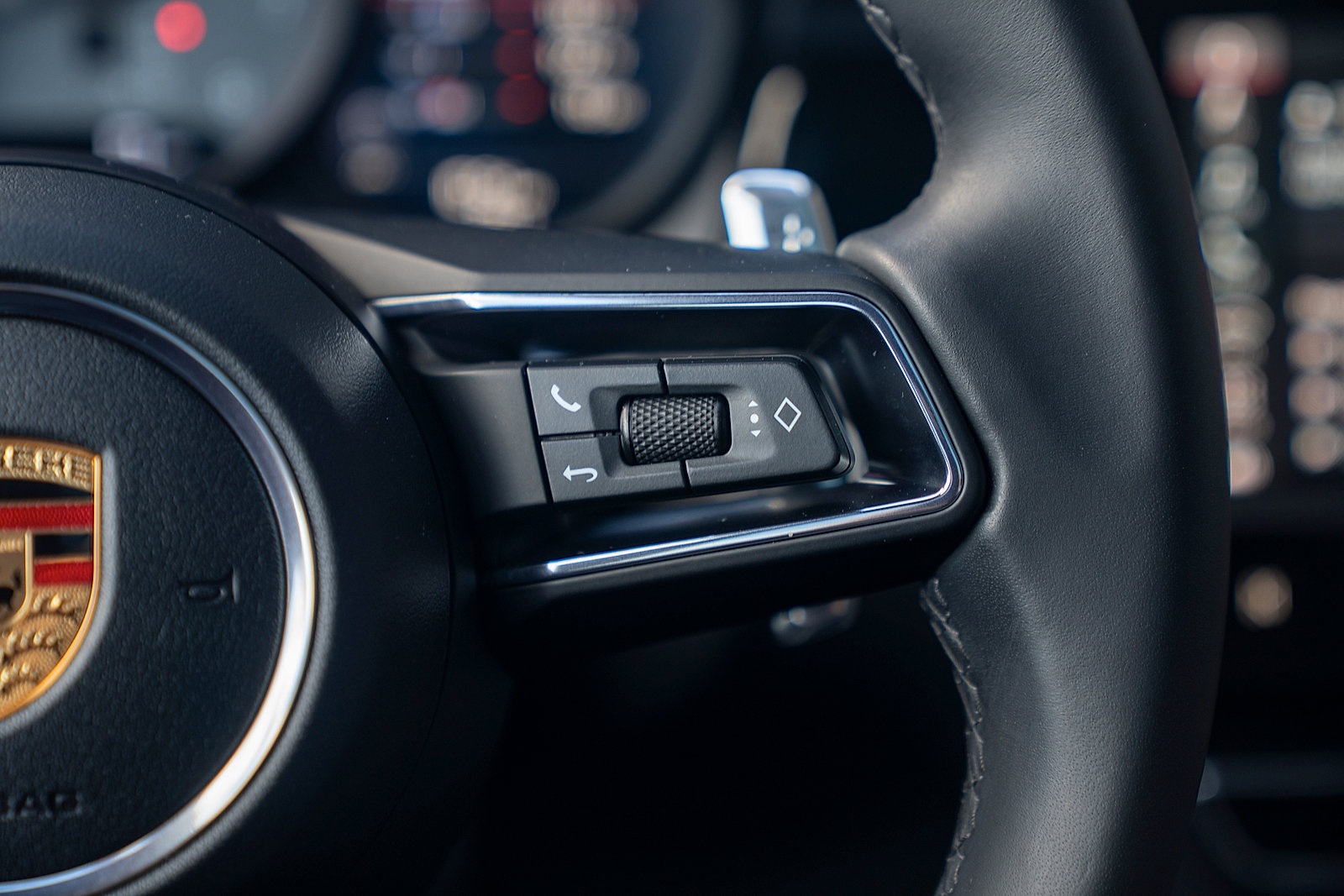 Certified 2026 Porsche Macan S AWD/4WD image 8