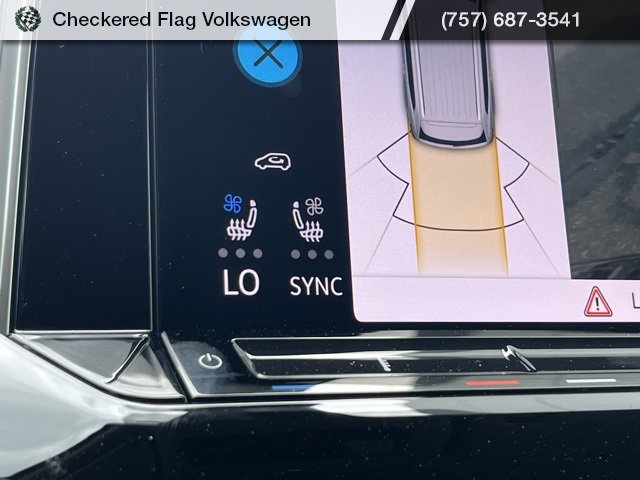 New 2025 Volkswagen Atlas SE image 8