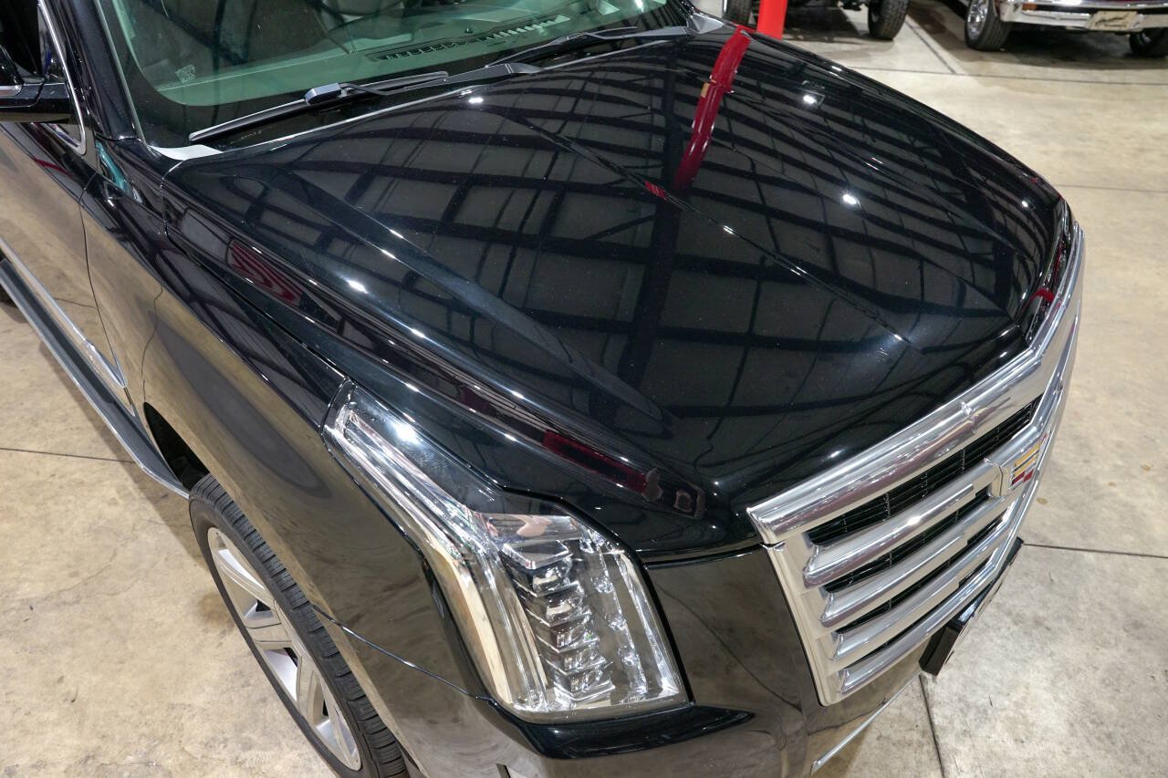 Used 2017 Cadillac Escalade Luxury AWD/4WD image 18