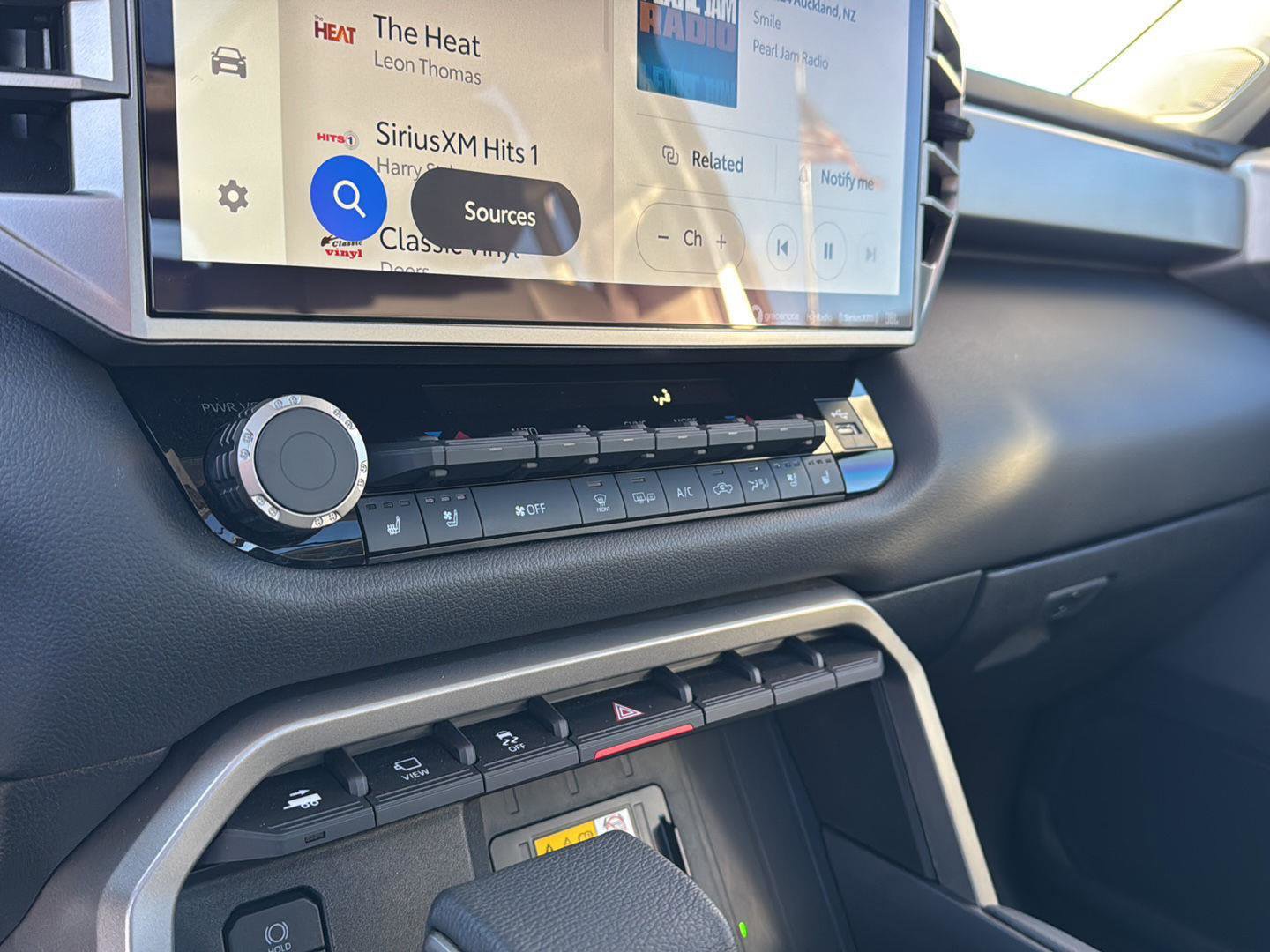 Used 2024 Toyota Tundra Limited image 22