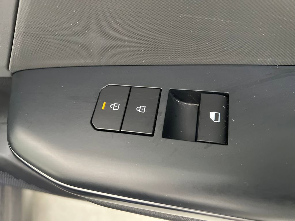 Used 2025 Kia K4 FWD image 23