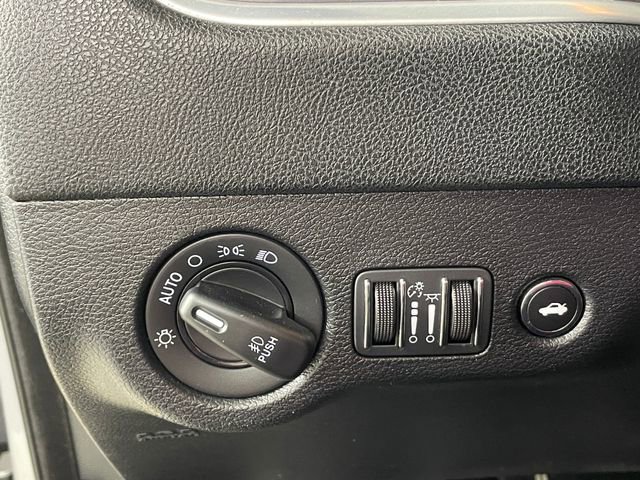 Used 2019 Dodge Charger GT RWD image 13