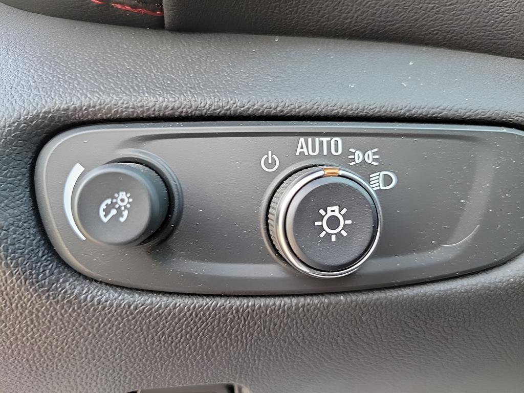 Used 2024 Chevrolet Blazer RS w/ Enhanced Convenience Package image 19