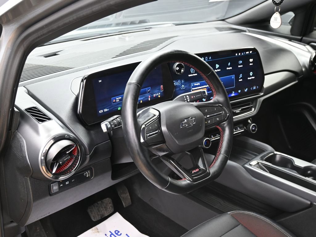 Used 2024 Chevrolet Equinox EV RS FWD image 18