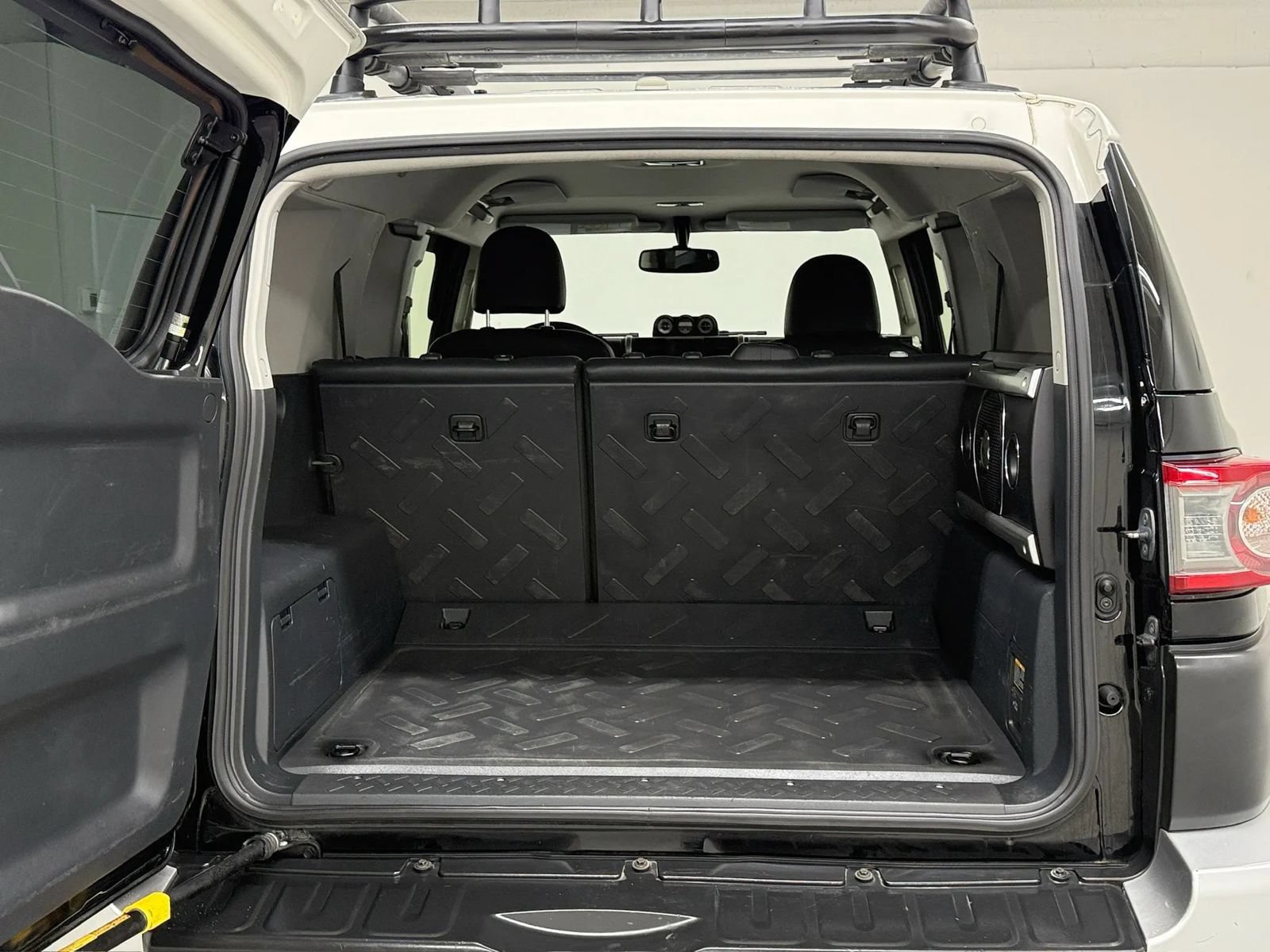 Used 2014 Toyota FJ Cruiser 4WD w/ Upgrade Package image 44