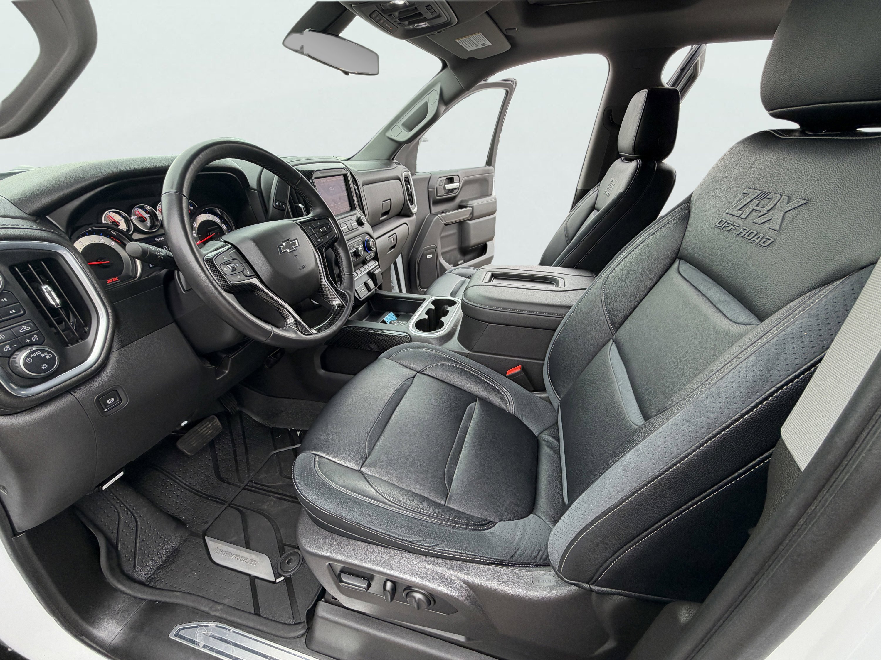 Used 2021 Chevrolet Silverado 1500 RST w/ Convenience Package II AWD/4WD image 8